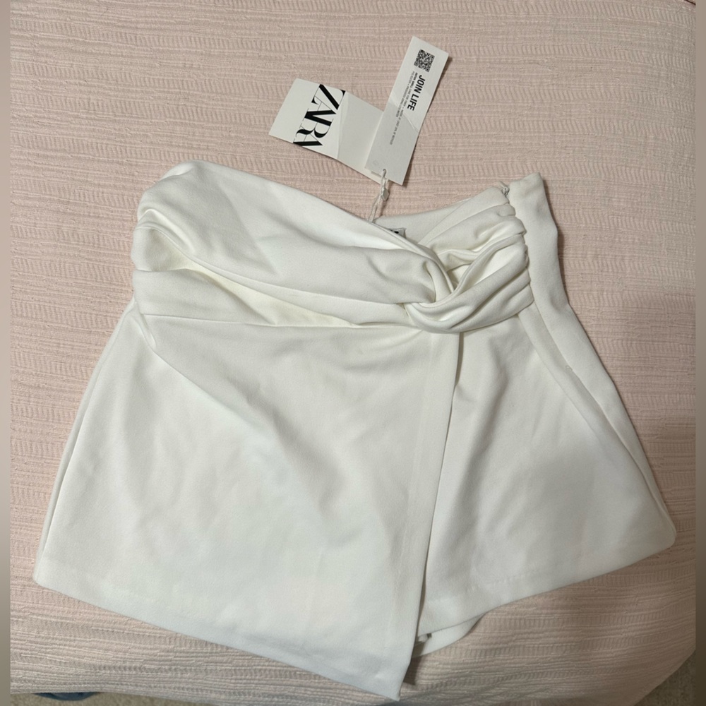 Zara White Twisted Waist Women's Shorts